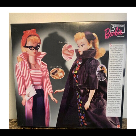 35th Anniversary Barbie 1959 Reproduction Giftset - Picture 5 of 8